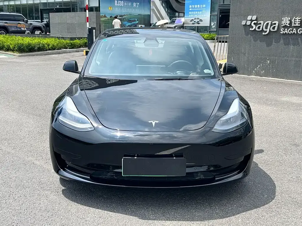 Tesla Model 3 — фото 7