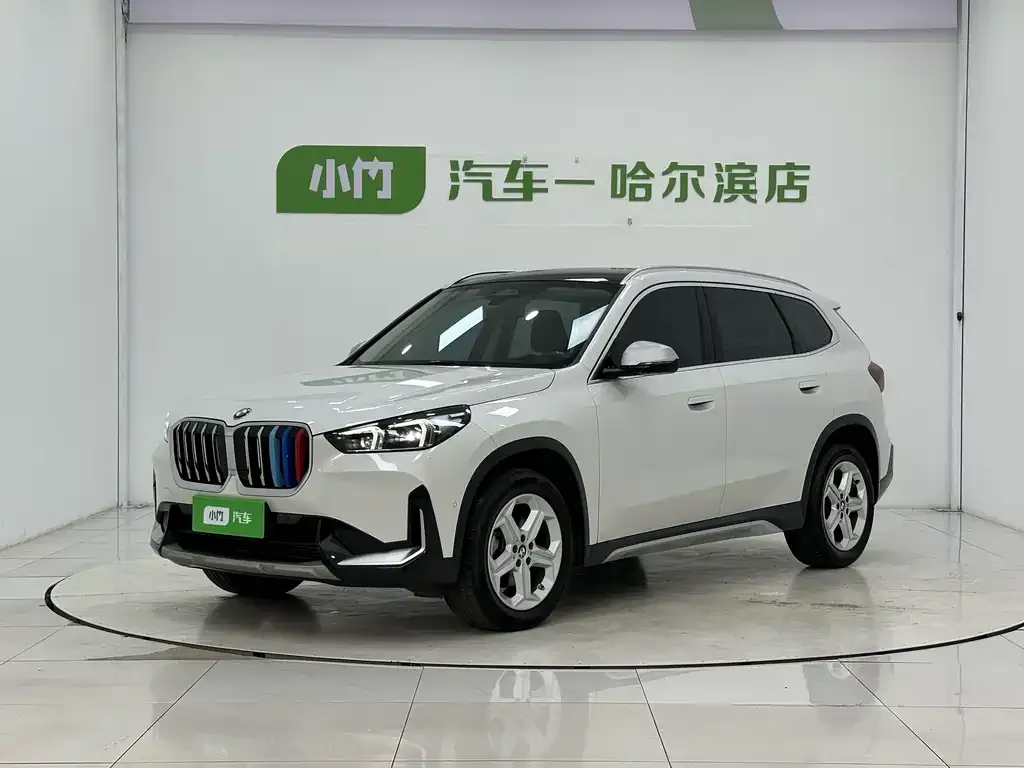 BMW X1 — фото 1