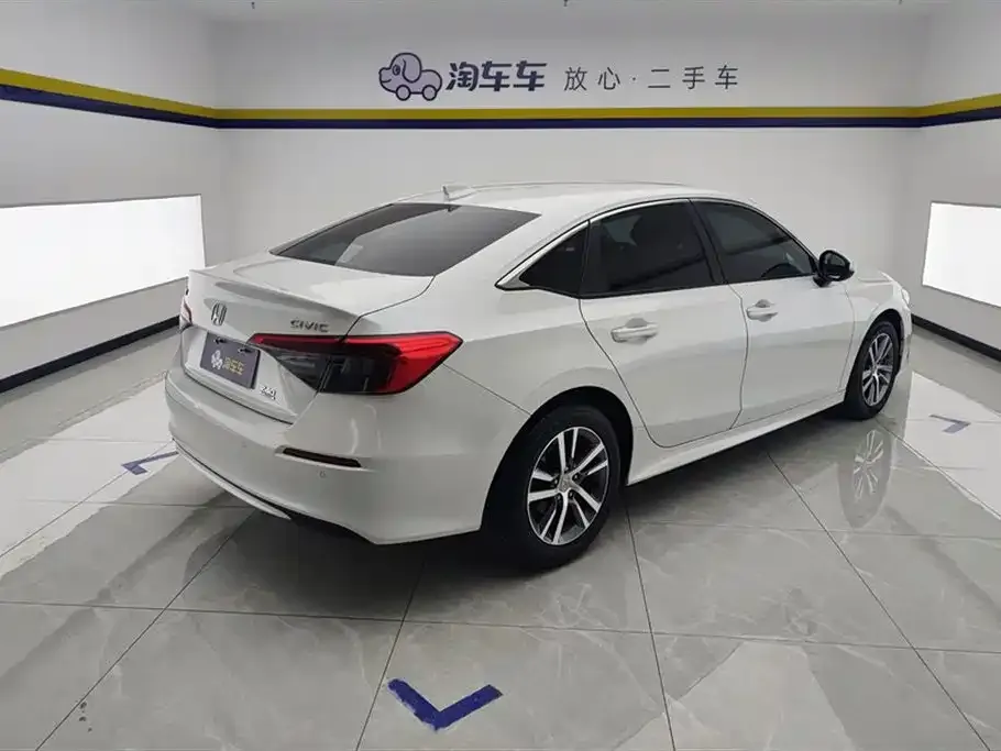 Honda Civic — фото 8