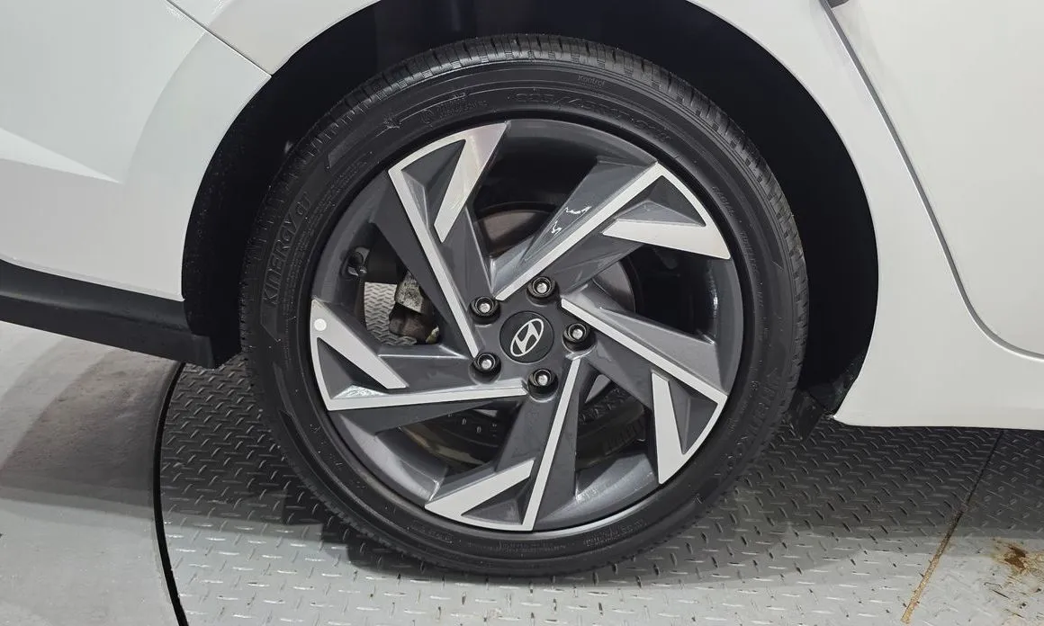 Hyundai AVANTE — фото 3
