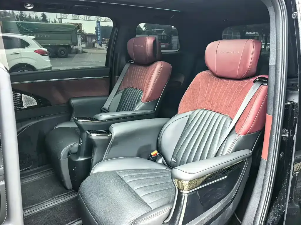 GAC Motor Trumpchi M8 — фото 2