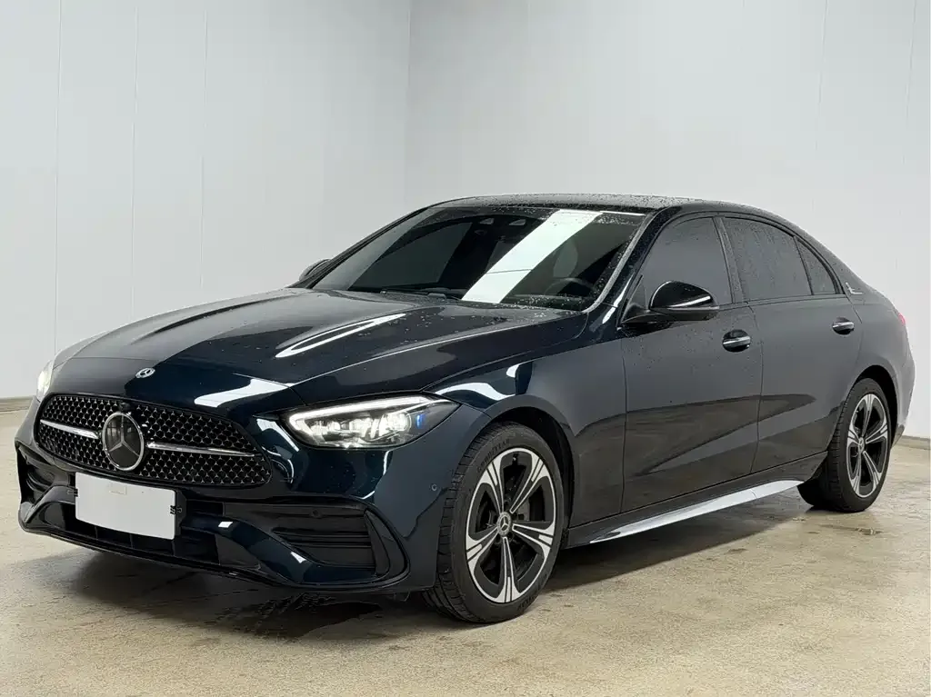 Mercedes-Benz C-Class — фото 1