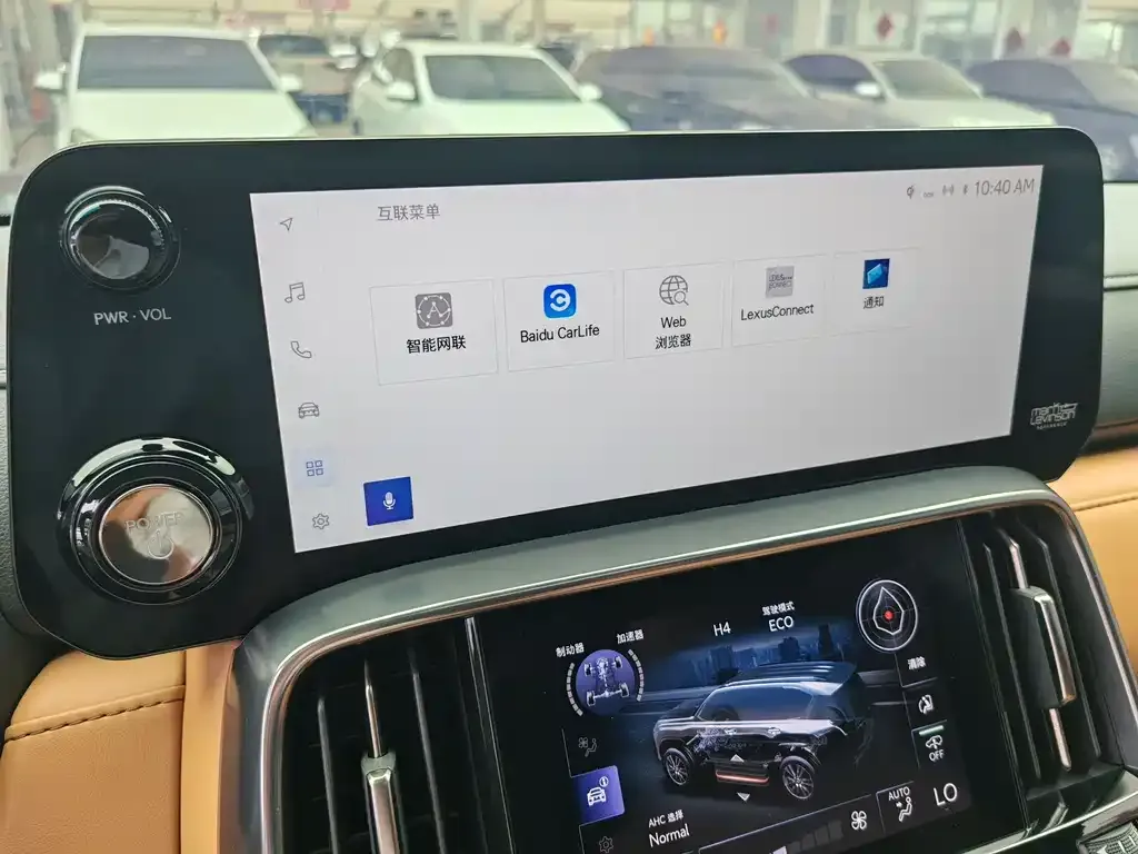 Lexus LX — фото 10