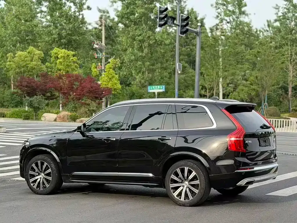 Volvo XC90 — фото 6