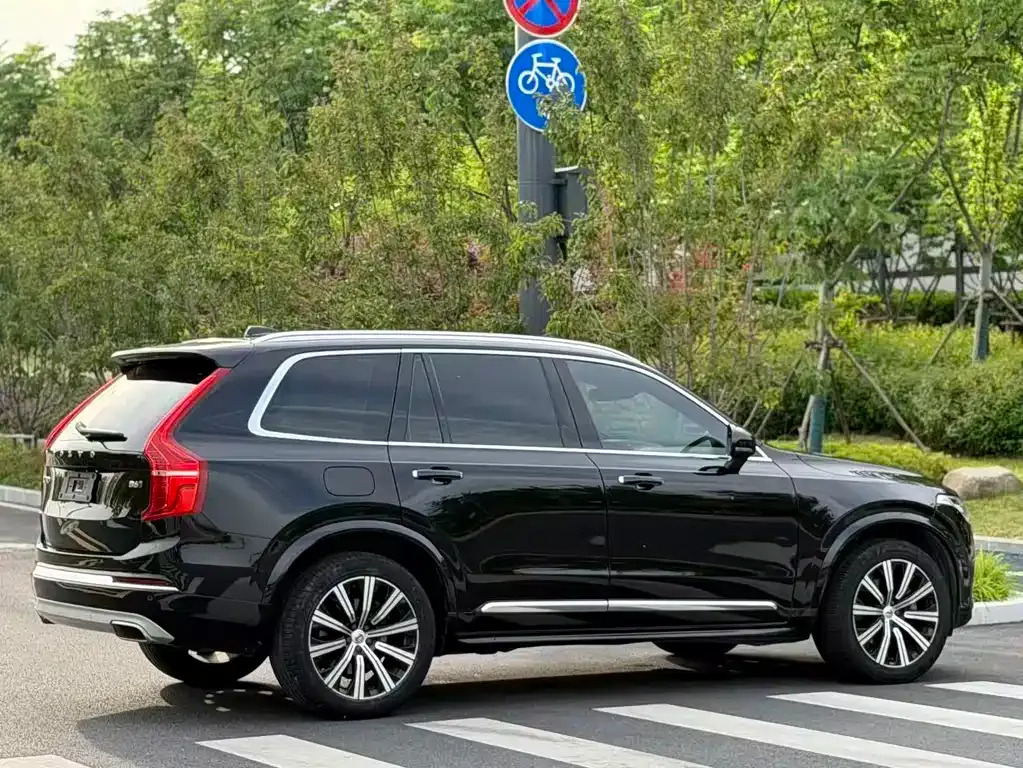Volvo XC90 — фото 5
