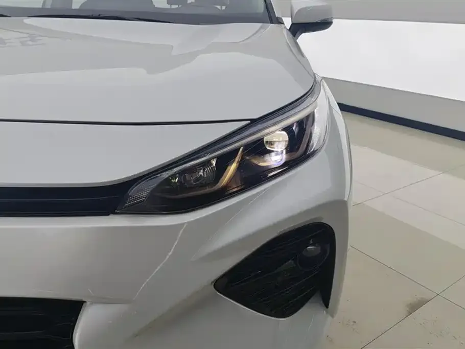 Toyota Wildlander — фото 10