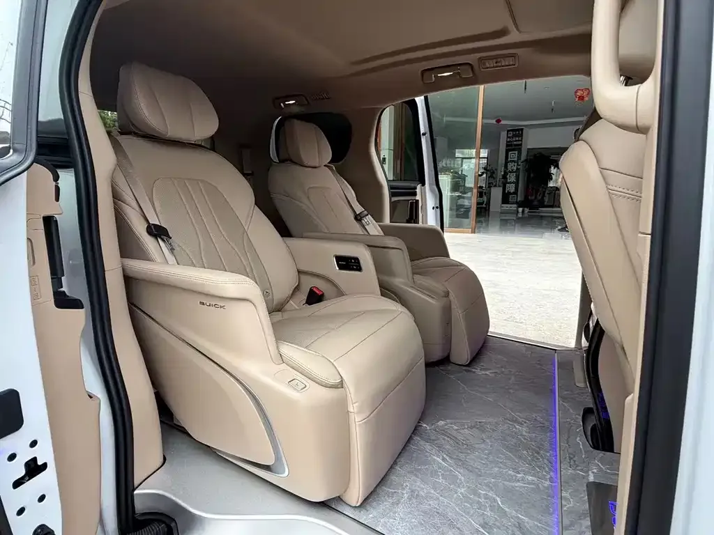 Buick GL8 Hybrid — фото 8