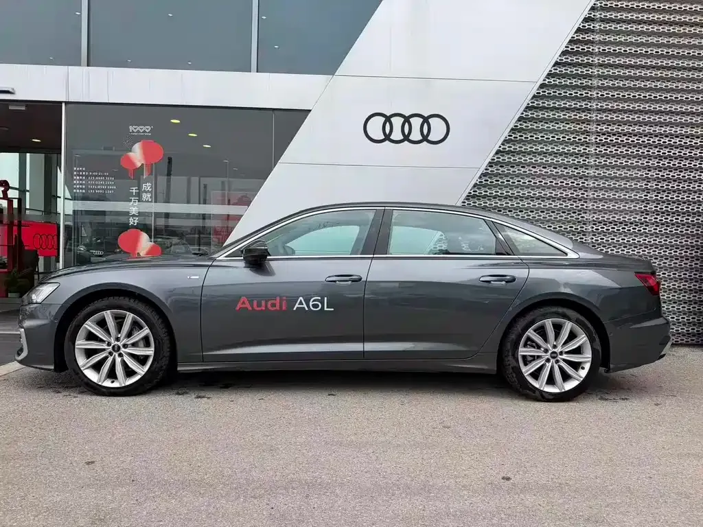Audi A6L — фото 10