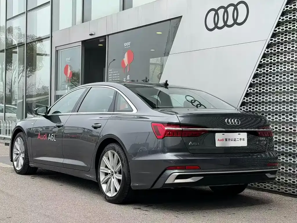 Audi A6L — фото 8
