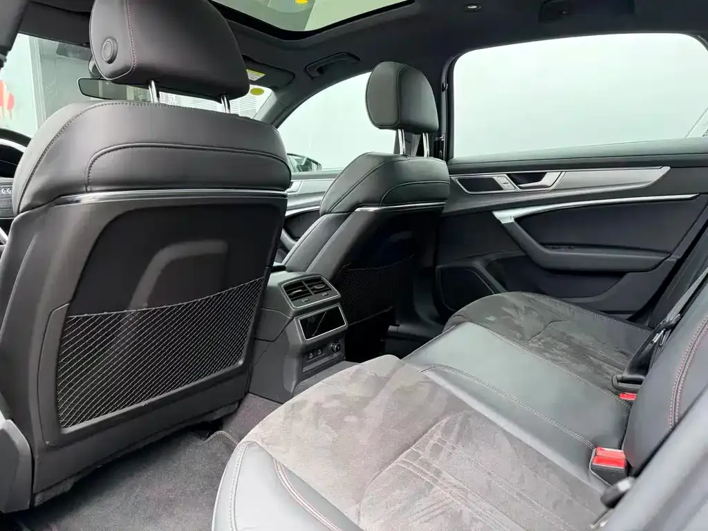 Audi A6L — фото 7
