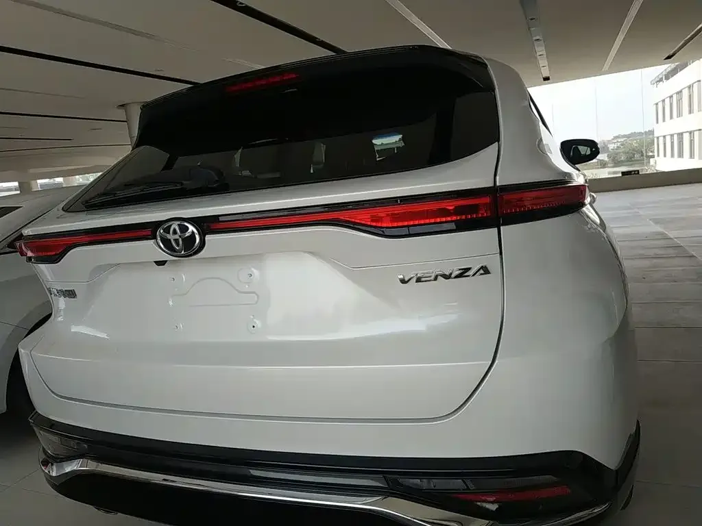 Toyota Venza — фото 3