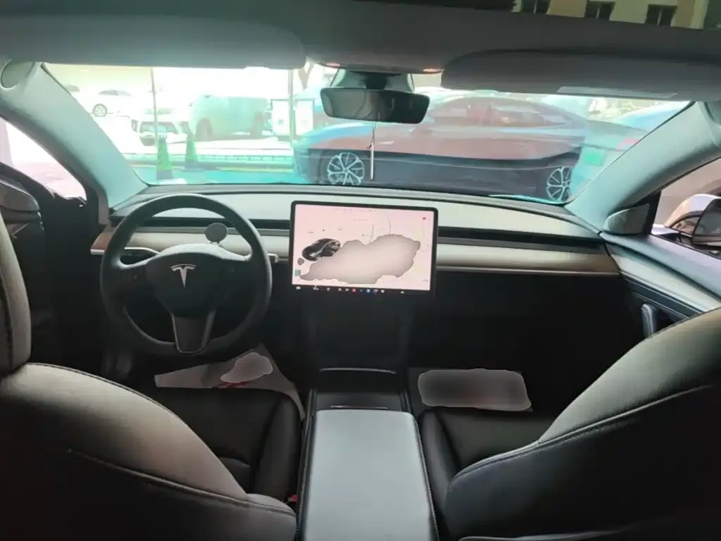 Tesla Model 3 — фото 6