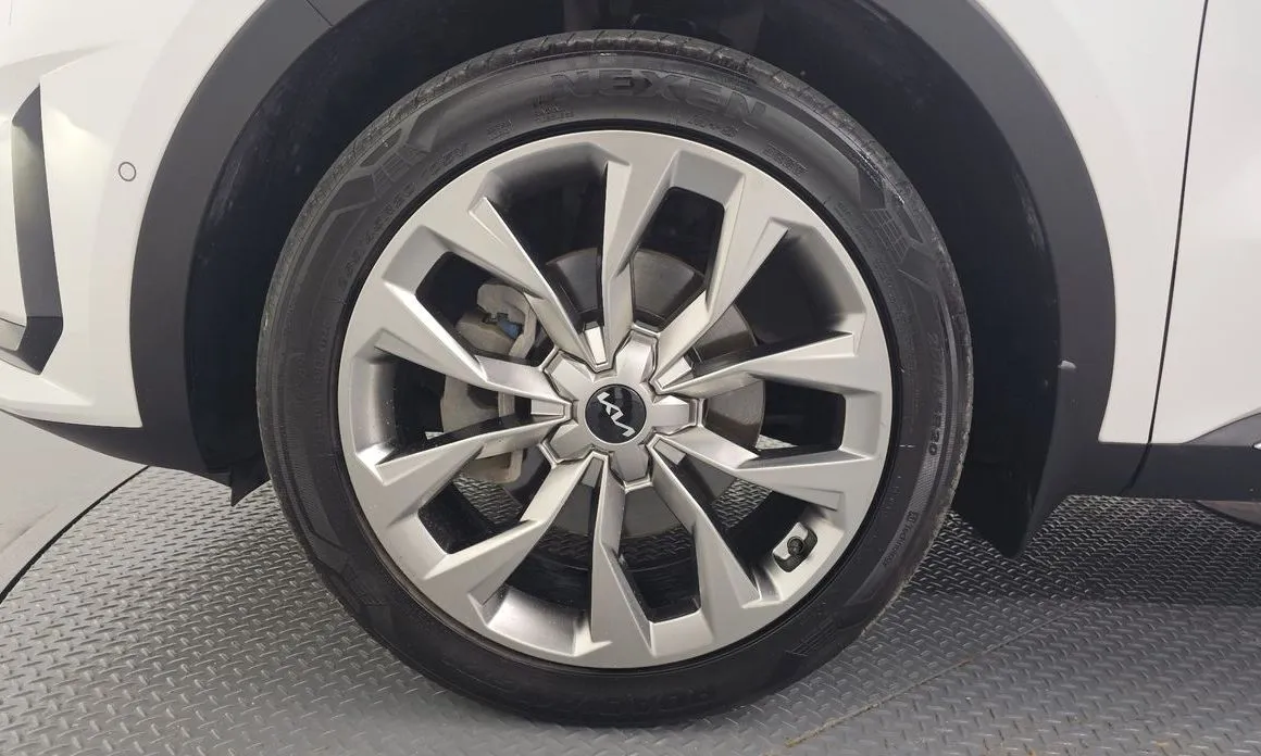 Kia Sorento — фото 6