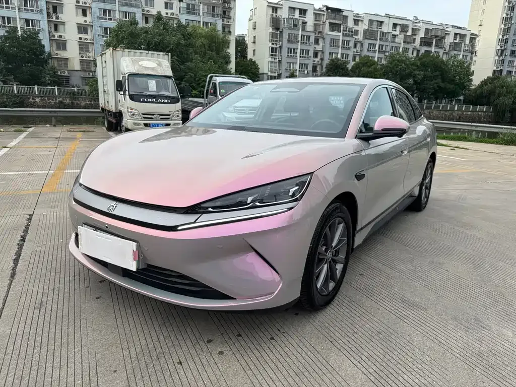 BYD Qin L — фото 1