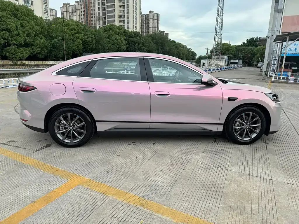 BYD Qin L — фото 6