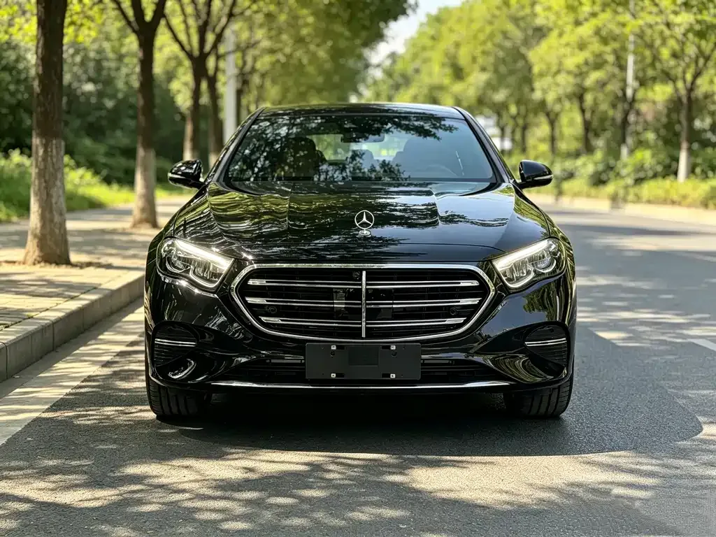 Mercedes-Benz E-Class — фото 7