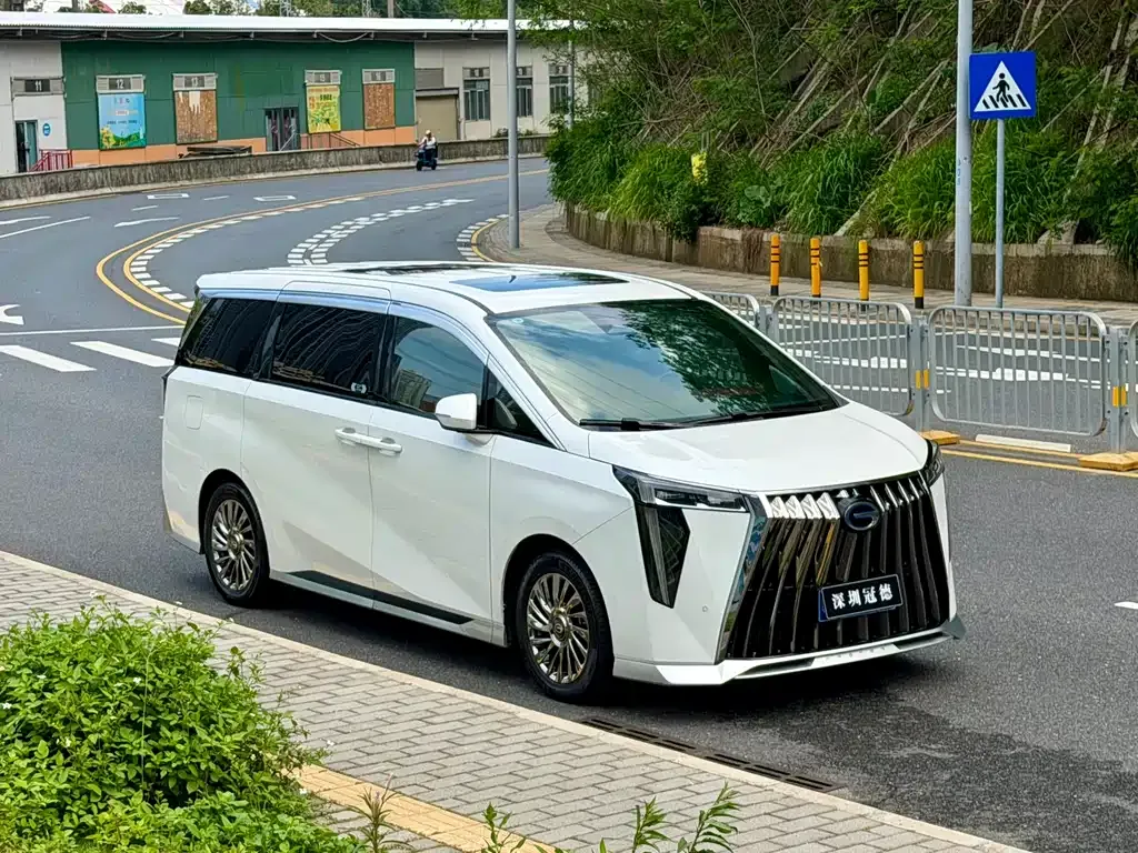 GAC Motor Trumpchi M8 — фото 6