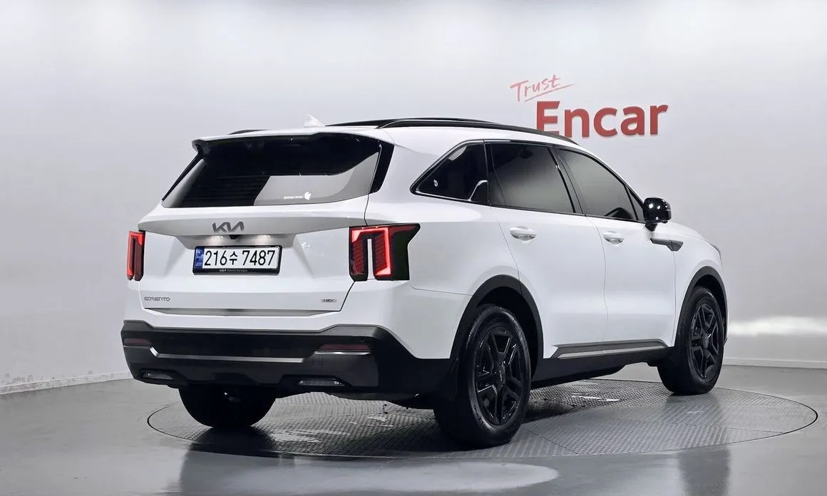 Kia Sorento — фото 8