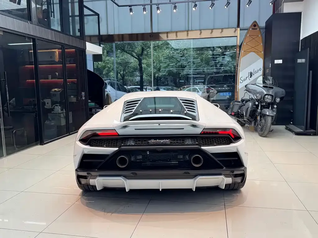 Lamborghini Huracan — фото 7
