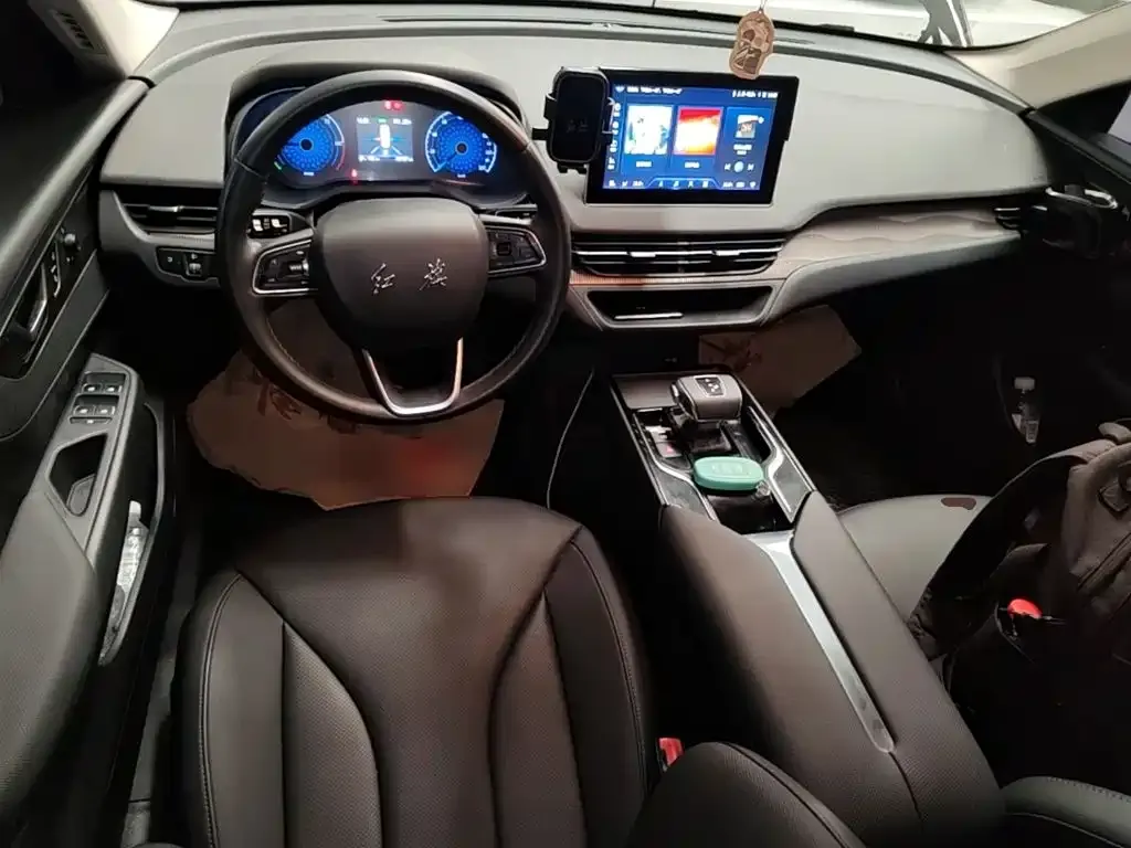 Hongqi E-QM5 — фото 8