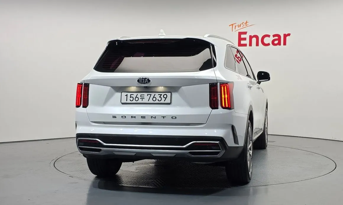 Kia Sorento — фото 9