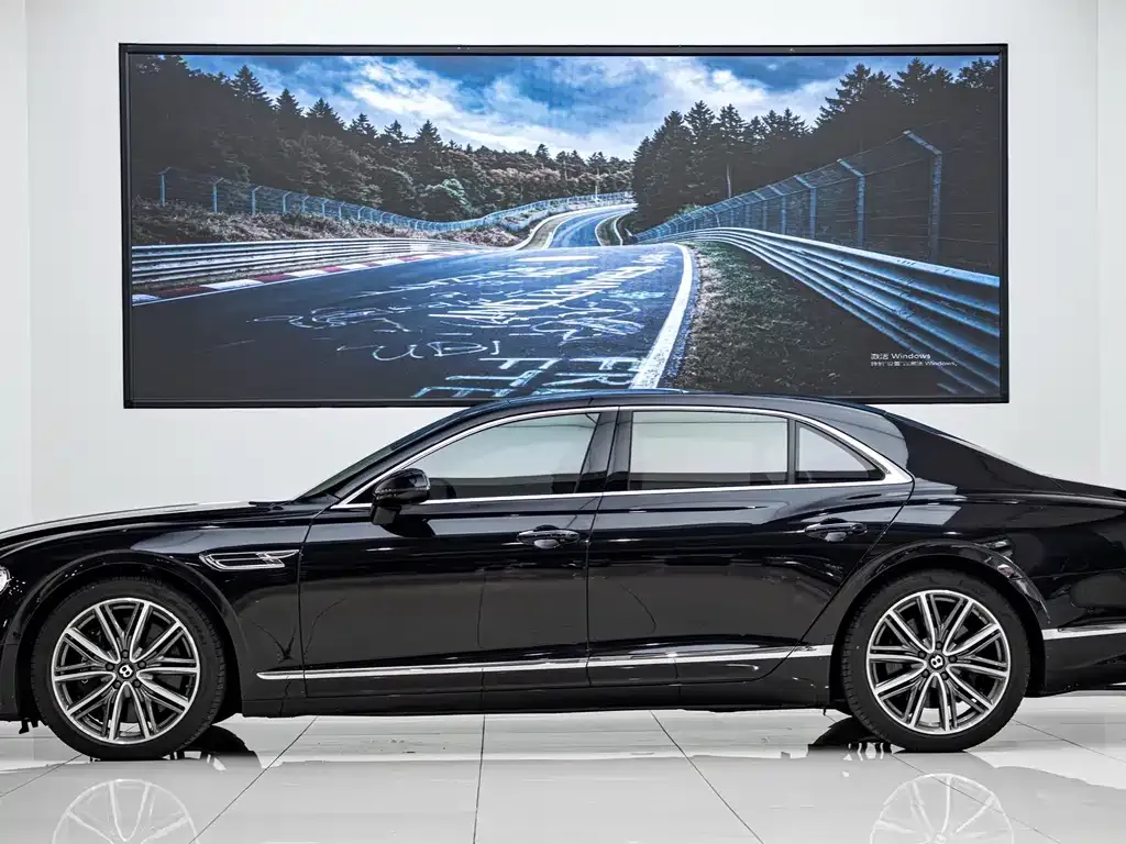 Bentley Flying Spur — фото 2