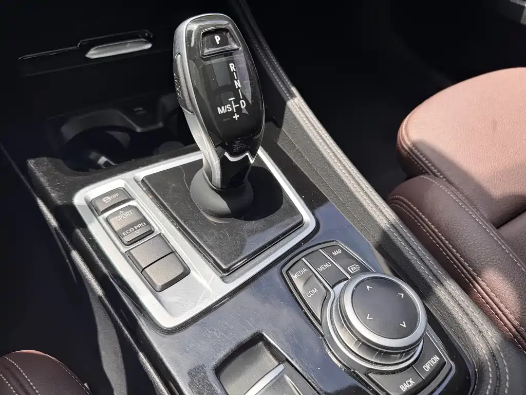 BMW 1 Series 2022 из CN, фото 3