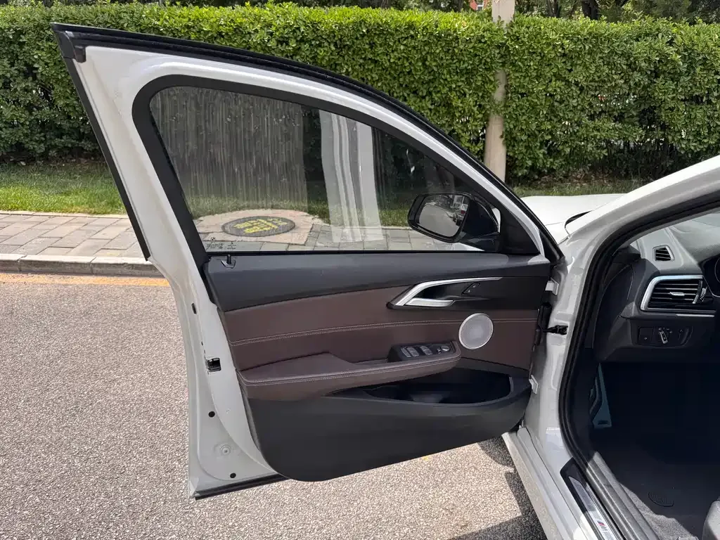 BMW 1 Series 2022 из CN, фото 5