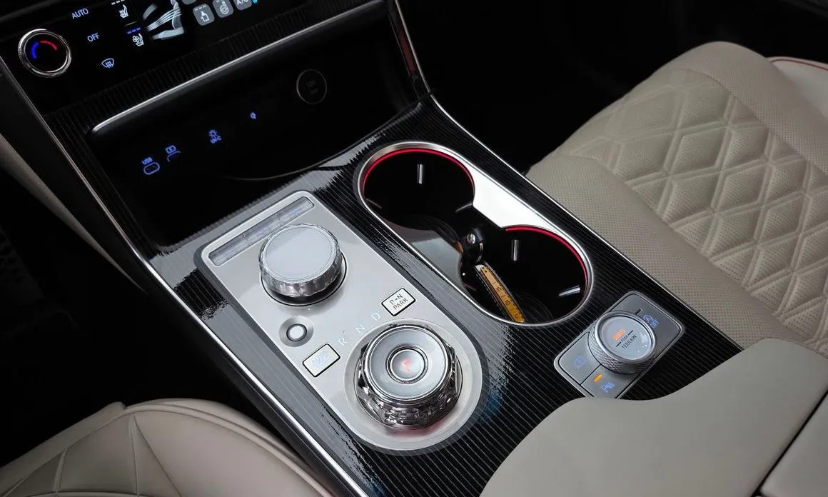 Genesis GV80 — фото 10