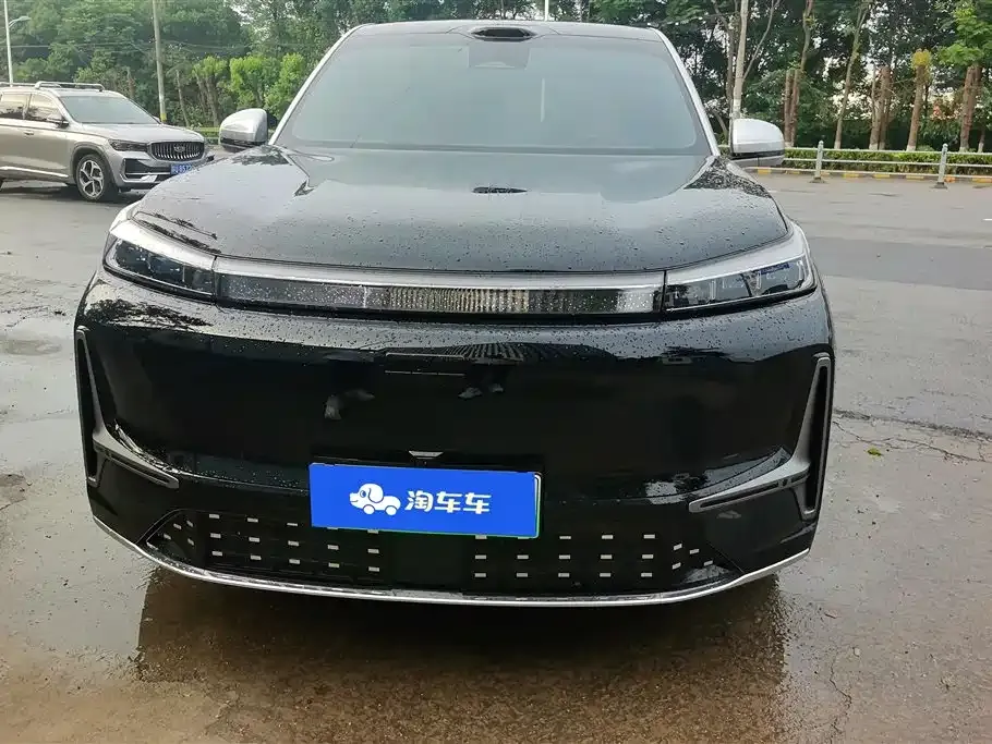 Geely Galaxy M9 — фото 10