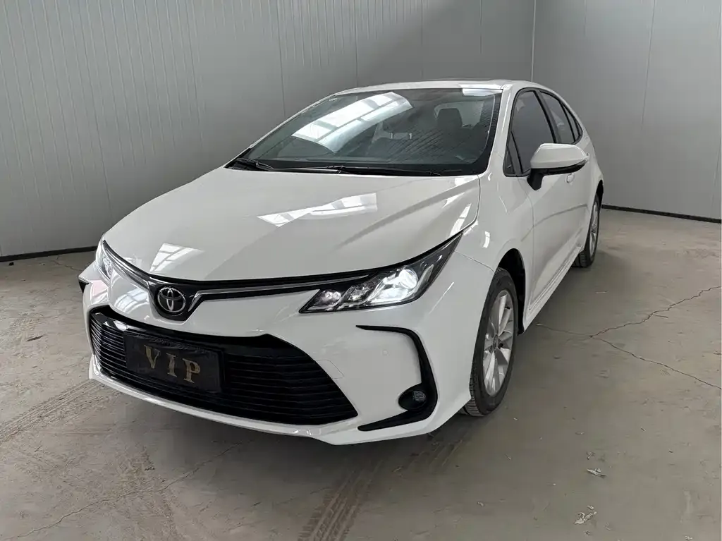 Toyota Corolla — фото 1