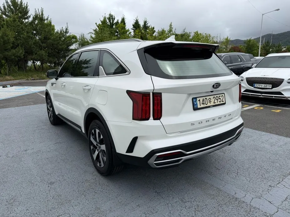 Kia Sorento — фото 10