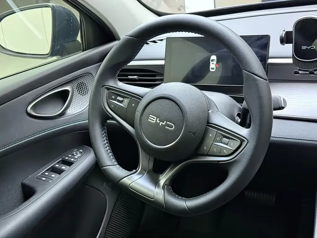 BYD Seal 05 DM-i — фото 6