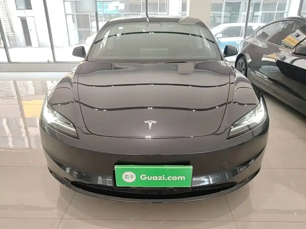 Tesla Model 3 — фото 8