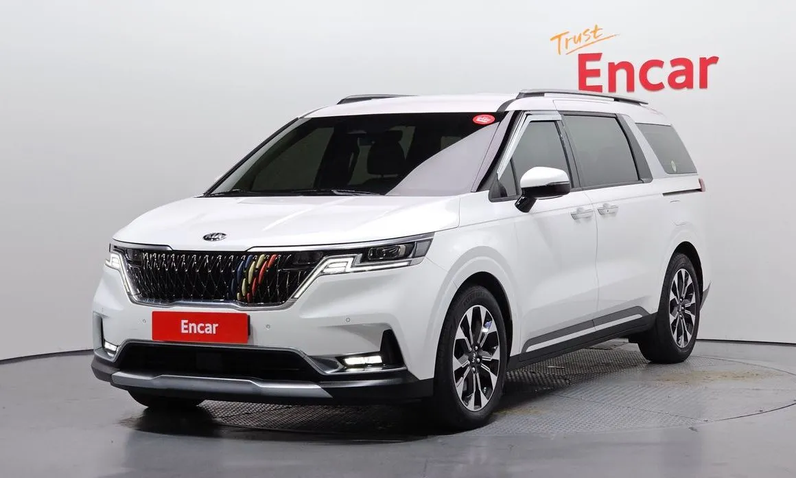 Kia Carnival — фото 1