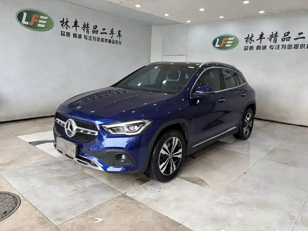 Mercedes-Benz GLA — фото 1