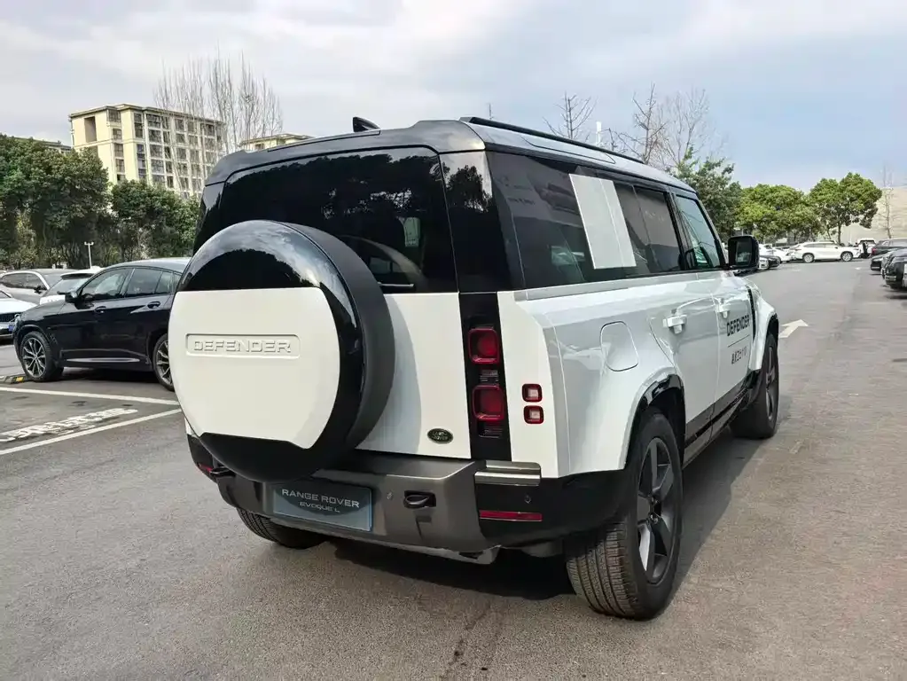 Land Rover Defender — фото 3