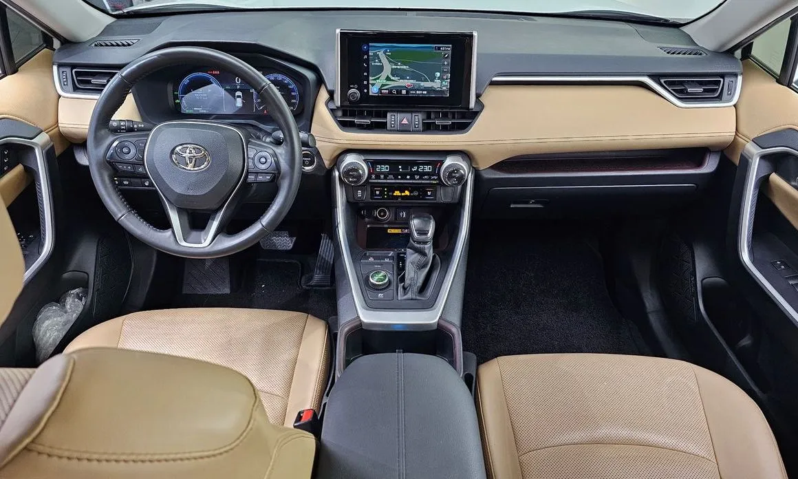 Toyota RAV4 — фото 3