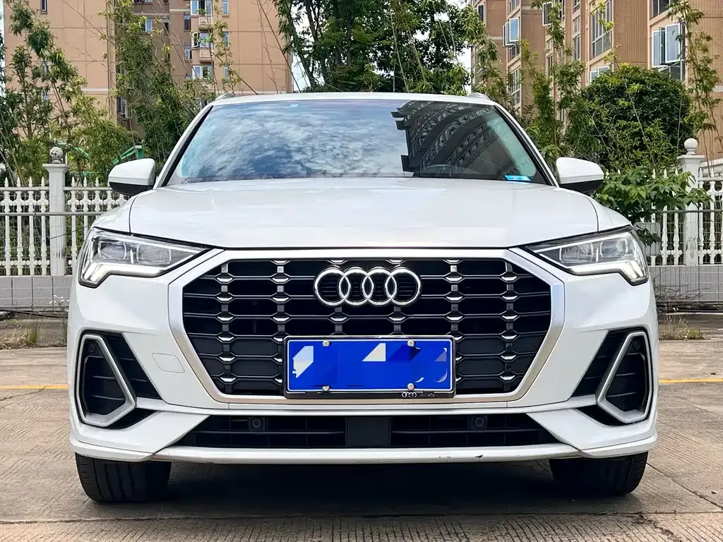 Audi Q3 — фото 10
