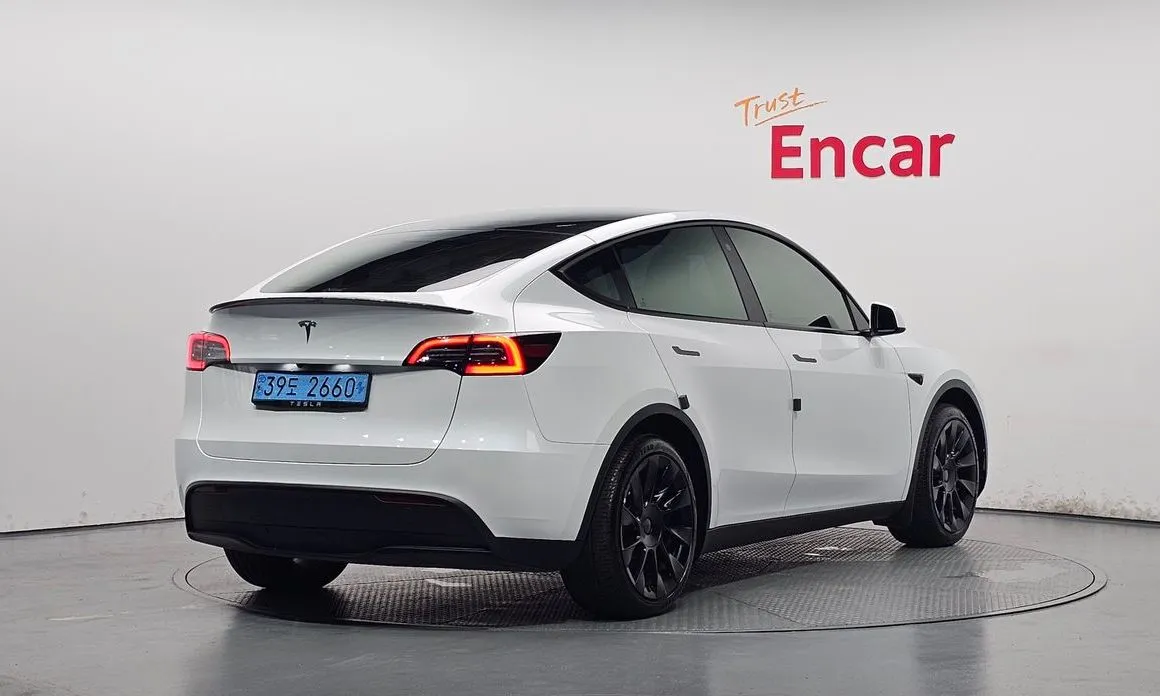 Tesla Model Y — фото 4