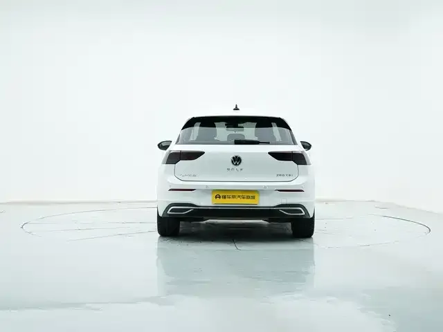 Volkswagen Golf 2022 из CN, фото 2