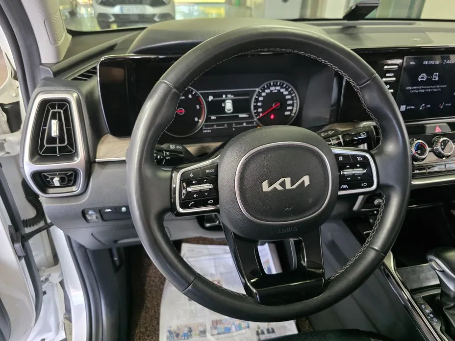 Kia Sorento — фото 4