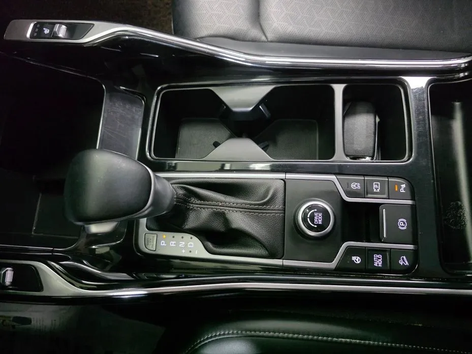 Kia Sorento — фото 5