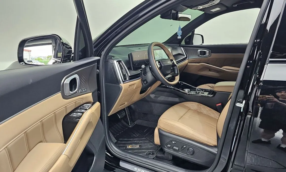 Kia Sorento — фото 8