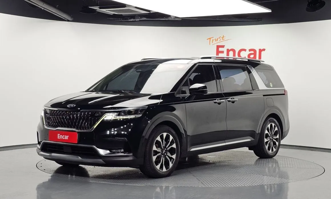 Kia Carnival — фото 1