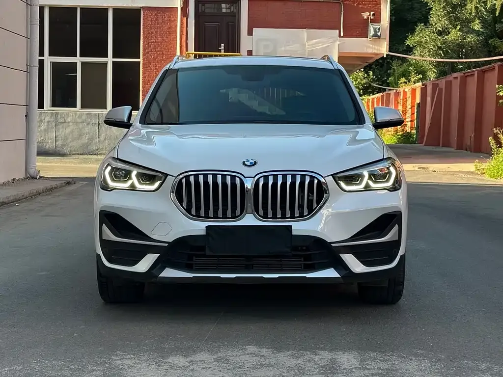 BMW X1 — фото 7