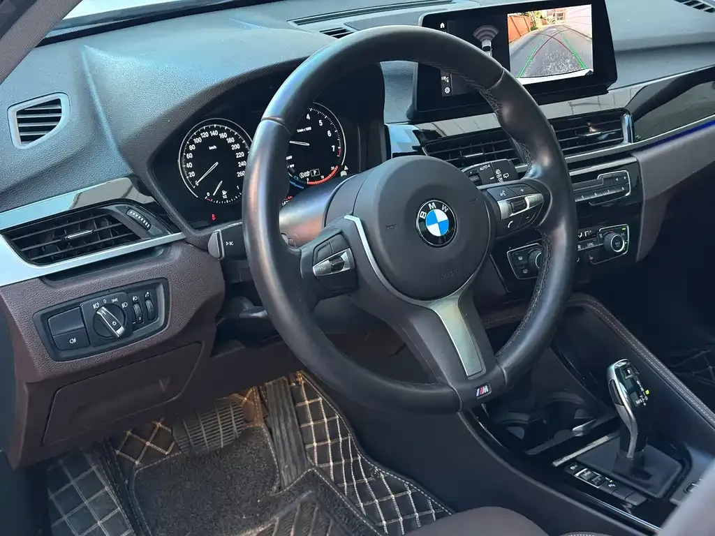 BMW X1 — фото 10