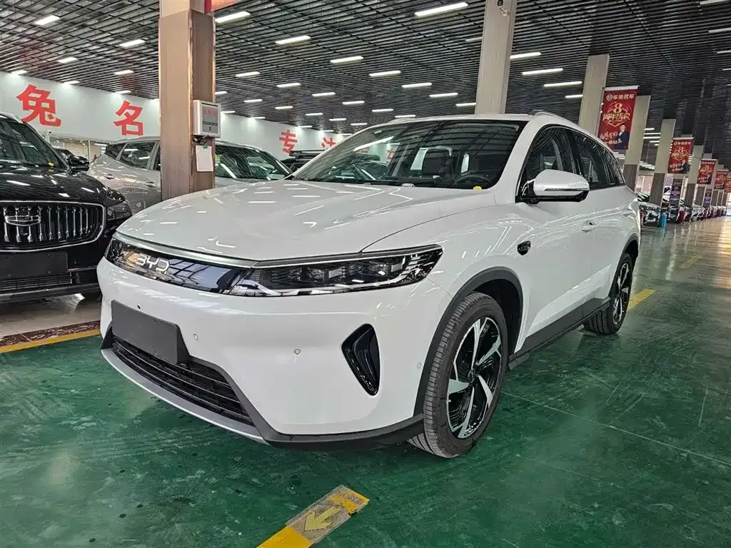 BYD Seal 05 DM-i — фото 8