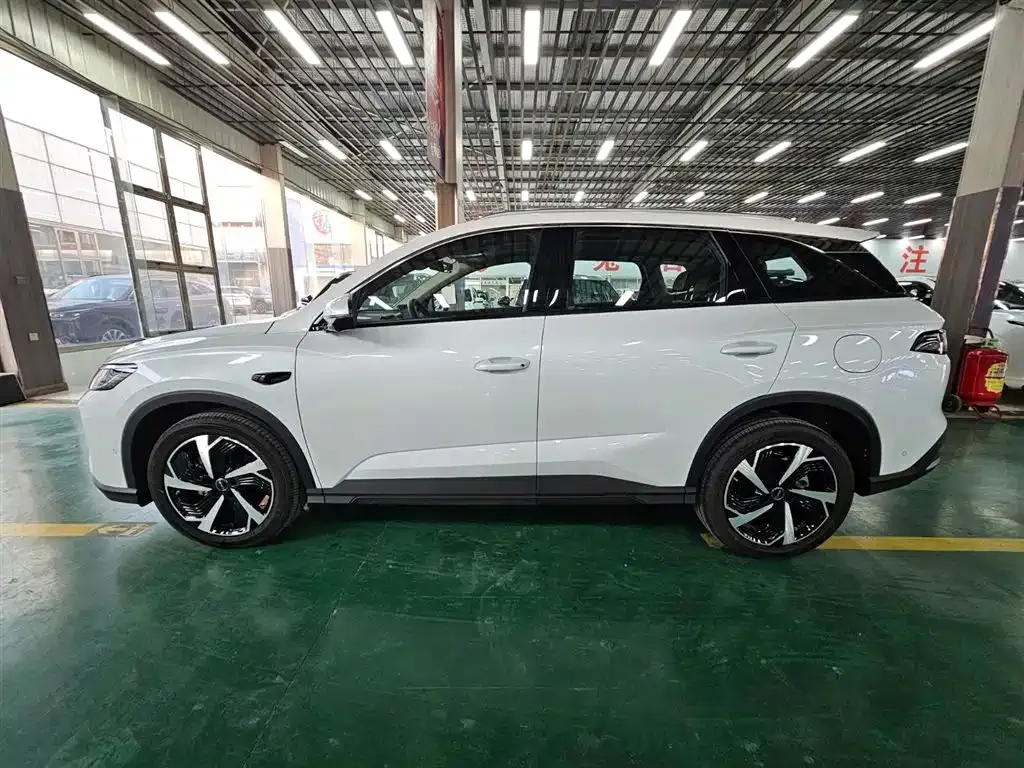 BYD Seal 05 DM-i — фото 9