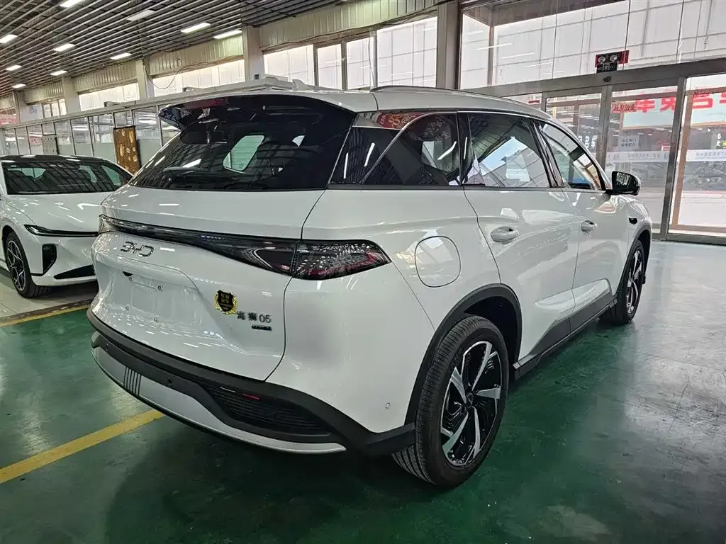 BYD Seal 05 DM-i — фото 7